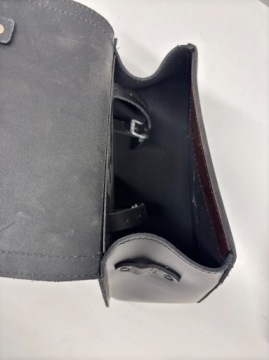 КОМПЛЕКТ ИЗ ЛЕВОГО И ПРАВОГО КОЖАНЫХ ПАНЬЕРОВ