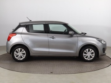 Suzuki Swift VI Hatchback Facelifting 1.2 DualJet SHVS 83KM 2021 Suzuki Swift 1.2, Salon Polska, 1. Właściciel, zdjęcie 5