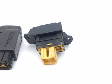 MITSUBISHI PAJERO 2007 KOMPLET SADA PŘEPÍNAČŮ I KNOFLÍKU