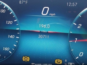 Mercedes GLB 2021 Mercedes-Benz GLB 2021 Mercedes-Benz GLB 250 SUV 2.0 Benzyna 221KM, zdjęcie 13