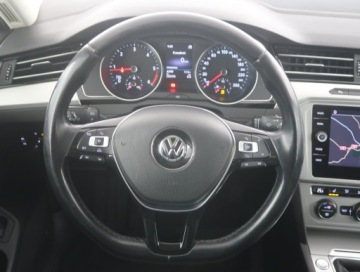 Volkswagen Passat B8 Limousine 2.0 TDI BlueMotion Technology 150KM 2018 VW Passat 2.0 TDI, Salon Polska, Navi, Klima, zdjęcie 14