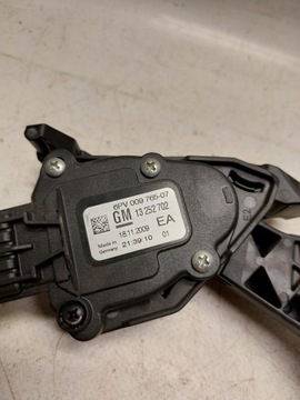 ПОТЕНЦИОМЕТР ПЕДАЛИ АКСЕЛЕРАТОРА OPEL ASTRA J