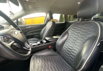 Ford Mondeo V Kombi Facelifting 2.0 EcoBlue 190KM 2019 Ford Mondeo Ford Mondeo 2.0 EcoBlue Vignale AWD 2.0 Diesel 190KM, zdjęcie 19