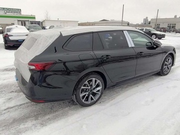 Skoda Superb IV Kombi 2.0 TSI 204KM 2025 Skoda Superb Skoda Superb Combi Sportline 2,0 TSI 150 kW 7-biegowa DSG 2.0, zdjęcie 5