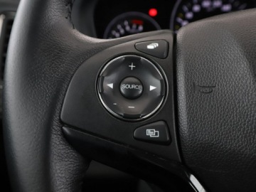 Honda HR-V II SUV 1.5 i-VTEC 130KM 2015 Honda HR-V Executive navi PDC grzane fotele, zdjęcie 27