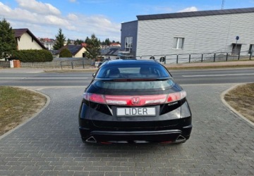 Honda Civic VIII Hatchback 3d 1.8 i-VTEC 140KM 2009 Honda Civic LIFT 1.8 140KM 6-Biegow Klima Czujniki Parkowania 1.8 Benzyna, zdjęcie 4