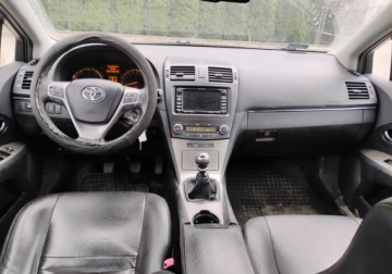 Toyota Avensis III Wagon 2.0 D-4D 126KM 2010 Toyota Avensis 2010r, 2.0 DIESEL. Lekko uszkodzony przod. Jezdzi. 2.0, zdjęcie 5