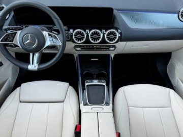 Mercedes GLA II Off-roader Facelifting 1.3 200 163KM 2026 Od ręki - 200 (163KM) Progressive | Dach panoramiczny + Kamera cofania, zdjęcie 6