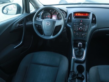 Opel Astra J Sports Tourer Facelifting 1.4 Twinport ECOTEC 100KM 2013 Opel Astra 1.4 16V, Salon Polska, GAZ, Klima, zdjęcie 6