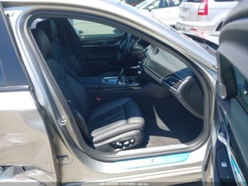 BMW Seria 7 G70 2022 BMW Seria 7 2022r., 3.0L 3.0 Benzyna 335KM, zdjęcie 8