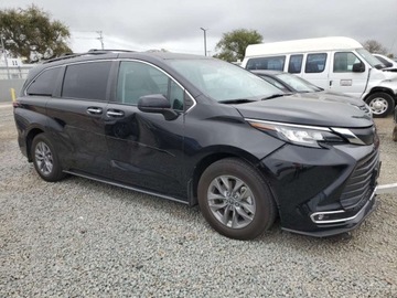 Toyota Sienna III 2022 Toyota Sienna XLE 2022 2.5l 2.5 Hybryda 245KM, zdjęcie 4