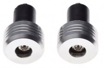 РУЛЕВОЕ КОЛЕСО ЗАВЕРШАЕТСЯ НА РЕЗИНОВОМ ЦВЕТЕ