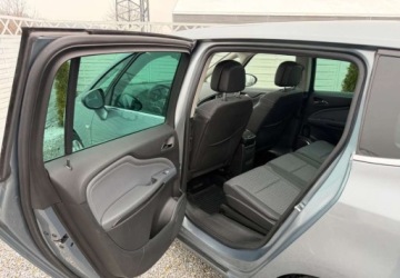 Opel Zafira C Tourer 2.0 CDTI ECOTEC 130KM 2013 Opel Zafira Opel Zafira Tourer 2.0 CDTI Edition 2.0 Diesel 130KM, zdjęcie 27