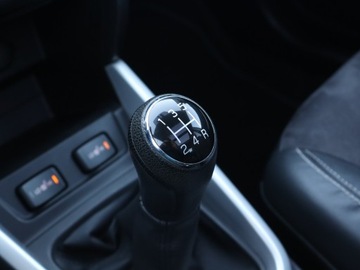 Suzuki Vitara III SUV 1.6 VVT 120KM 2015 Suzuki Vitara 1.6 VVT, Skóra, Navi, Klima, zdjęcie 16