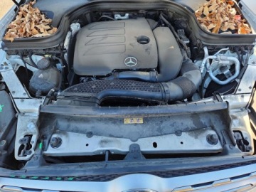 Mercedes GLC C253 2021 Mercedes-Benz GLC 300 4Matic 2021 2.0 Benzyna 255KM, zdjęcie 6