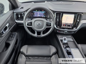 Volvo V60 II  Kombi Facelifting 2.0 B4 197KM 2025 Volvo V60 FV23 Plus Dark B4 197KM ACC BLIS Panoram, zdjęcie 9