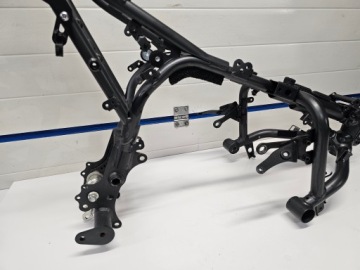 YAMAHA YZF R7 22-24 рама слегка повреждена