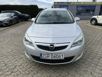 Opel Astra J Sports Tourer 1.7 CDTI ECOTEC 110KM 2012 Opel Astra 1,7 diesel 110KM, zdjęcie 13