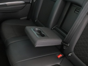 Peugeot 3008 I Crossover Facelifting 1.2 PureTech 130KM 2015 Peugeot 3008 1.2 Benzyna Allure Panorama Navi, zdjęcie 36