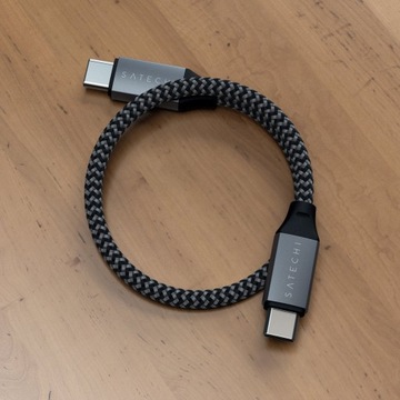 Satechi - универсальный зарядный кабель USB-C - USB-C 25см 100Вт (серый космос)