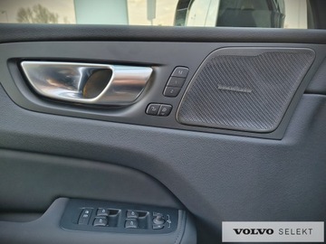 Volvo XC60 II Crossover Plug-In Facelifting 2.0 T8 455KM 2025 Volvo XC 60 T8 AWD Plug-in Hybrid 455KM Ultra Brig, zdjęcie 9