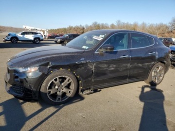 Maserati Levante 2023 Maserati Levante 2023, 3.0L, 4x4, GT, od ubezpieczalni 3.0 Benzyna 345KM, zdjęcie 5