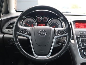 Opel Astra J Sedan 1.6 CDTI ecoFLEX 110KM 2018 Opel Astra 1.6 CDTI, Salon Polska, Serwis ASO, zdjęcie 13