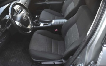 Toyota Avensis III Wagon Facelifting 2.2 D-4D 150KM 2013 Toyota Avensis Toyota Avensis 2.2 D-4D Premium 2.2 Diesel 150KM, zdjęcie 16