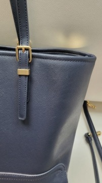 Темно-синяя сумочка Tommy Hilfiger