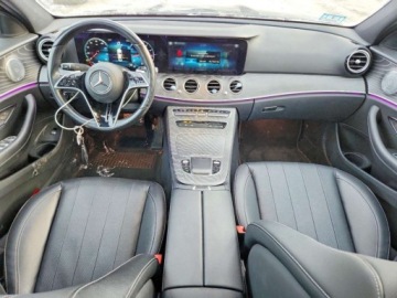 Mercedes Klasa E W213 2021 Mercedes-Benz Klasa E 2021 MERCEDES-BENZ E 350 4MATIC 2.0 Benzyna 255KM, zdjęcie 8
