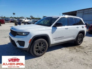 Jeep Grand Cherokee V 2025 Jeep Grand Cherokee 2025 JEEP GRAND CHEROKEE LAREDO 3.6 Benzyna 293KM