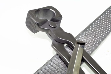 ПРОФЕССИОНАЛЬНЫЙ КОМПЛЕКТ ДЛЯ КОРРЕКЦИИ КОПЫТ