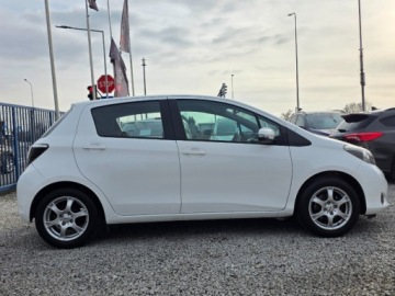 Toyota Yaris III Hatchback 5d Facelifting 1.0 VVT-i 69KM 2014 Toyota Yaris 1.0 69Ps 5Drz Biala Klimatyzacja Elektryka Alu Piekna Gwaranc, zdjęcie 6