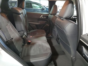 Mitsubishi Outlander III 2023 Mitsubishi Outlander SE 2023 2.5l 2.5 Benzyna 181KM, zdjęcie 11