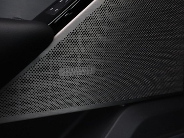 Land Rover Range Rover Velar SUV 2.0 Si4 250KM 2019 Land Rover Range Rover VELAR FV23% 4x4 R-Dynamic, zdjęcie 35