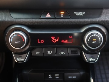 Kia Stonic Crossover 1.0 T-GDI 120KM 2018 Kia Stonic 1.0 T-GDI, Salon Polska, 1. Właściciel, zdjęcie 12