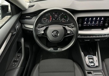 Skoda Octavia IV Liftback 1.0 TSI EVO 110KM 2023 Skoda Octavia Ambition Pakiety, Podgrzewana kierownica i fotele, Kamera,, zdjęcie 5