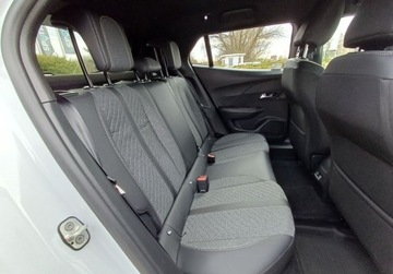 Peugeot 2008 II SUV 1.2 PureTech 130KM 2023 Peugeot 2008 35 Allure 130 KM Automat GWARANCJA FV23 1.2 Benzyna, zdjęcie 32