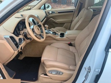Porsche Cayenne II SUV Facelifting 3.6 300KM 2017 Porsche Cayenne Tiptronic S 3.6 Benzyna 300KM 4x4 2017r, zdjęcie 22