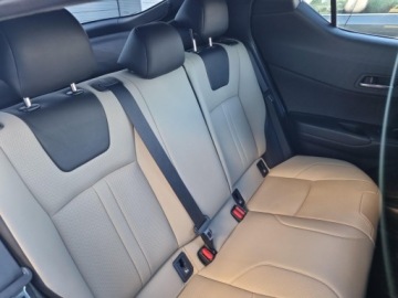 Toyota C-HR I Crossover 1.8 Hybrid 122KM 2018 Toyota C-HR 1.8 Hybrid Selection C-HR HSD SELECTIO, zdjęcie 10