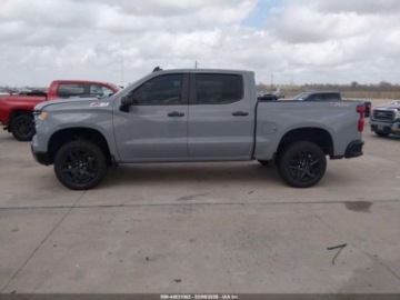 Chevrolet Silverado II 2024 Chevrolet Silverado 1500 Short Bed Lt Trail Boss 2024 2.7 Benzyna 310KM, zdjęcie 2