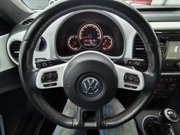 Volkswagen Beetle Hatchback 3d 1.6 TDI 105KM 2015 Volkswagen Beetle bezwypadkowy wyposażen, zdjęcie 14