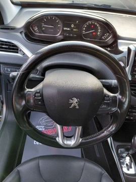 Peugeot 2008 I SUV Facelifting 1.2 PureTech 110KM 2017 Peugeot 2008 Automat Navi Klimatronik PDC Alu 1.2 Benzyna 110KM, zdjęcie 10
