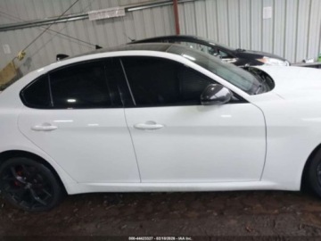 Alfa Romeo Giulia II Sedan Facelifting 2.0 Turbo 280KM 2020 Alfa Romeo Giulia Ti Sport 2020 2.0 Benzyna 280KM, zdjęcie 6