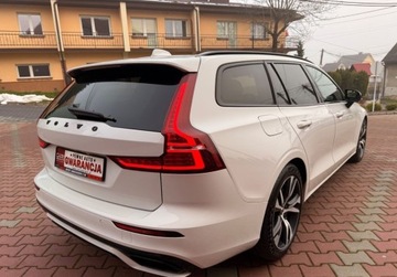 Volvo V60 II  Kombi 2.0 D4 190KM 2019 Volvo V60 R_DESIGN 2.0D4 AWD 190ps AutoMat8Biegow HiBeamLED SerwisASO VAT23, zdjęcie 5