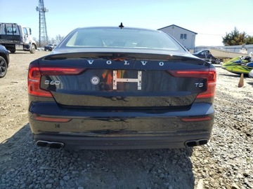 Volvo S60 III 2021 Volvo S60 T5 Momentum 2021 2.0l 2.0 Benzyna 250KM, zdjęcie 2