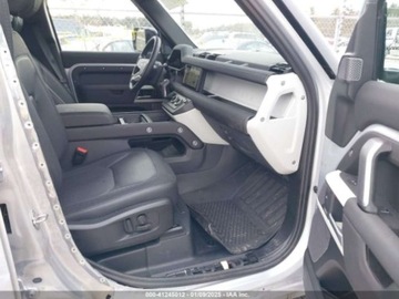 Land Rover Defender IV (L663) 2024 Land Rover Defender 110 P400 X-Dynamic SE 2024 3.0l 3.0 Benzyna 395KM, zdjęcie 7