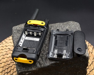 Рации Motorola XT180 2 шт.
