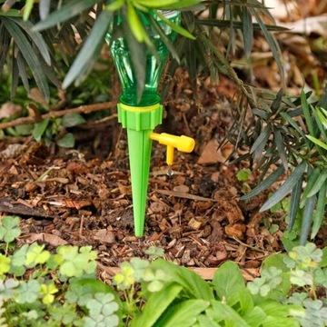 20x NAWADNIACZ DO KWIATÓW DONICZEK NA BUTELKI Z KRANIKAMI ROŚLIN OGRÓD