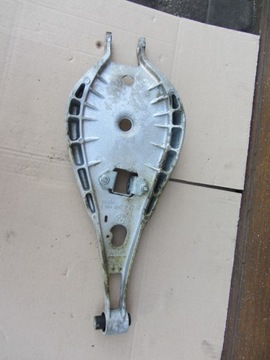 РЫЧАГ ЗАДНИЙ ЛЕВЫЙ ВЕРХНИЙ ПРАВЫЙ BMW E46